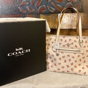 Coach Chalk Muli Floral BLM Taylor’s Tote Bag